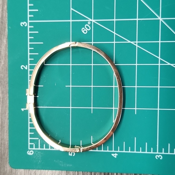 Luxury 18K Rose Gold Plated Titanium Steel H Bangle, Pearly White Inlay - Picture 3 of 8